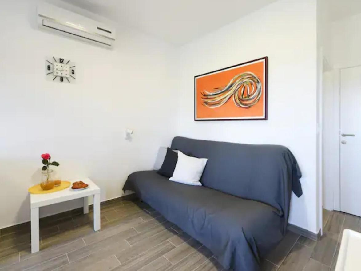 Ojra New Apartment With Seaview 시베니크 객실 사진